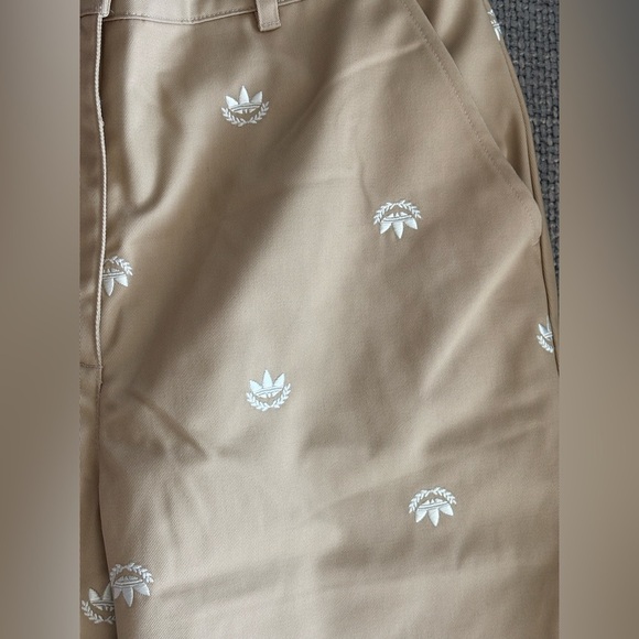 Adidas Beige Logo Chino Pants Size 6 Brand New - Picture 9 of 15